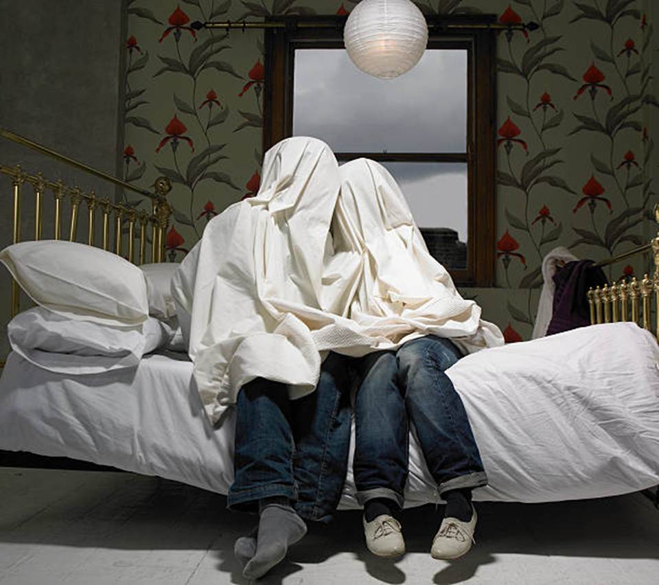 BETWEEN THE SHEETS -THE SECRET LIFE OF MY MATTRESS